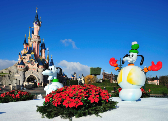 geniet van de kerstperiode in disneyland parijs