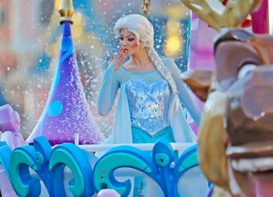 frozen twee anna en elsa disneyland parijs show
